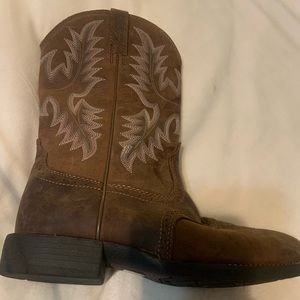 Size 8.5 women’s ariat leather boots. Brand new